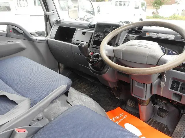 三菱 キャンター PDG-FG70DD(4WD)の写真16