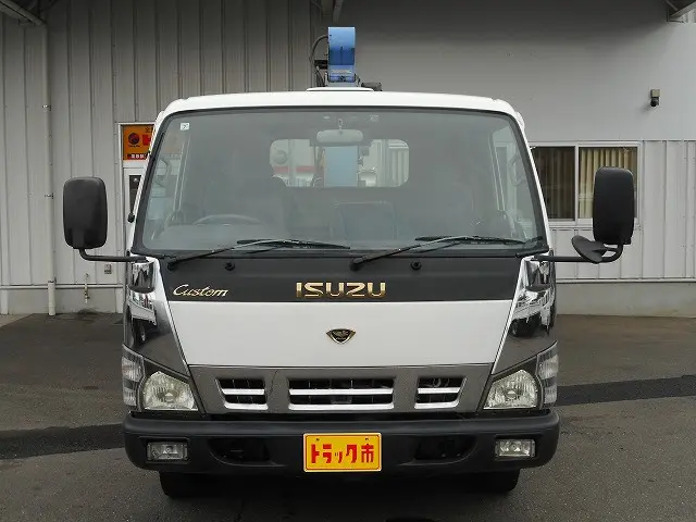 いすゞ エルフ PB-NPS81AR(4WD)の写真2