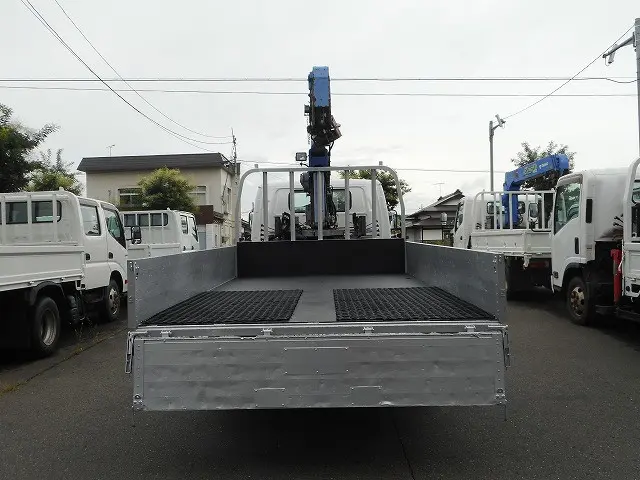 いすゞ エルフ PB-NPS81AR(4WD)の写真9