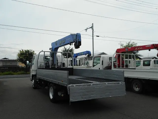 いすゞ エルフ PB-NPS81AR(4WD)の写真10