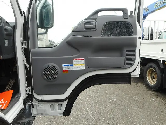 いすゞ エルフ PB-NPS81AR(4WD)の写真13