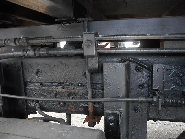 いすゞ エルフ PB-NPS81AR(4WD)の写真37