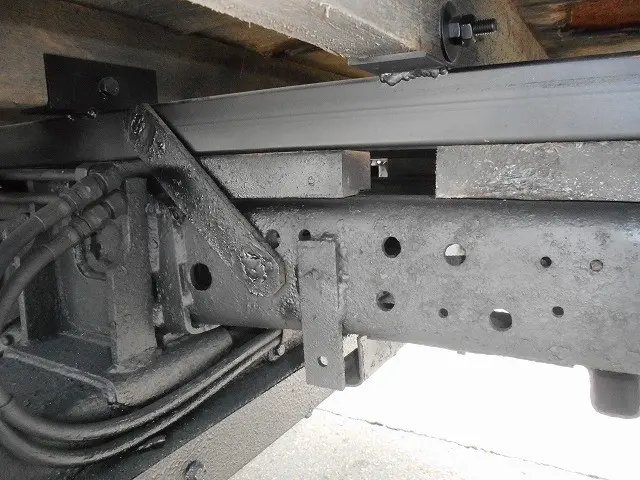 いすゞ エルフ PB-NPS81AR(4WD)の写真40