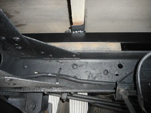 いすゞ エルフ PB-NPS81AR(4WD)の写真46