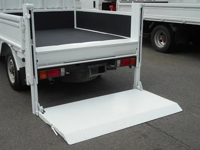三菱 キャンターガッツ TKG-BSZ5F24(4WD)の写真11