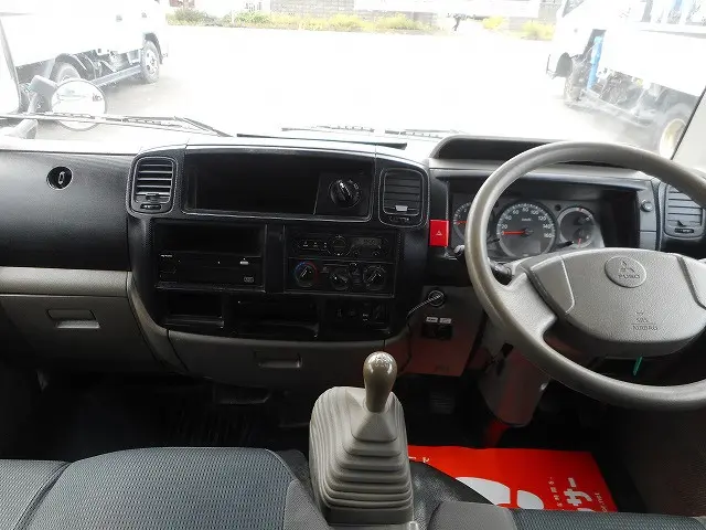 三菱 キャンターガッツ TKG-BSZ5F24(4WD)の写真12