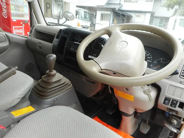 トヨタ ダイナ PB-XZU388(4WD)の写真24