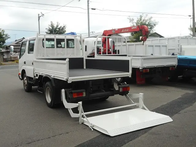 日野 デュトロ BDG-XZU378M(4WD)の写真10