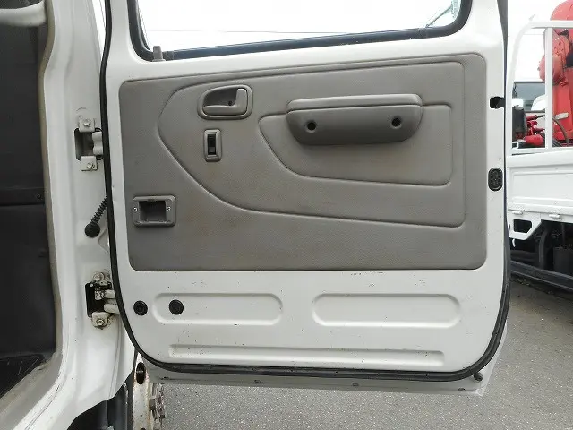 日野 デュトロ BDG-XZU378M(4WD)の写真17