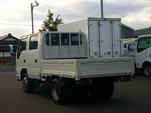 いすゞ エルフ TKG-NHS85A(4WD)の写真9