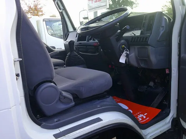 いすゞ エルフ TKG-NHS85A(4WD)の写真12