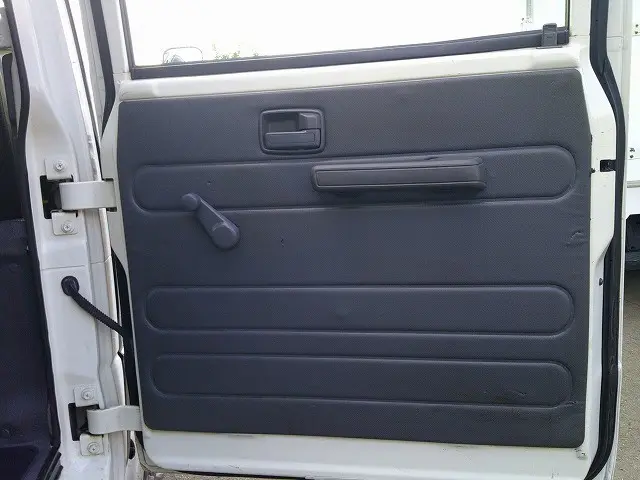 いすゞ エルフ TKG-NHS85A(4WD)の写真15