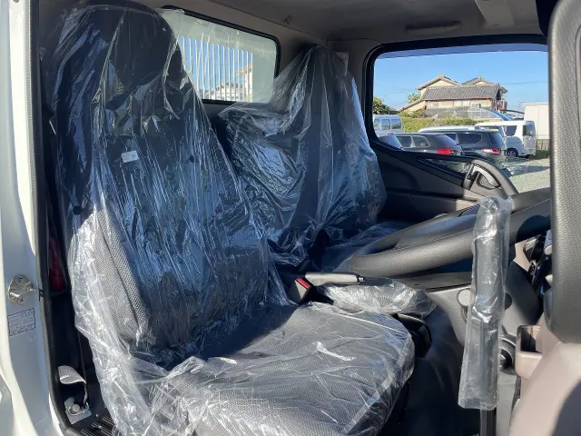 三菱 キャンター 2RG-FBA60(2WD)の写真3