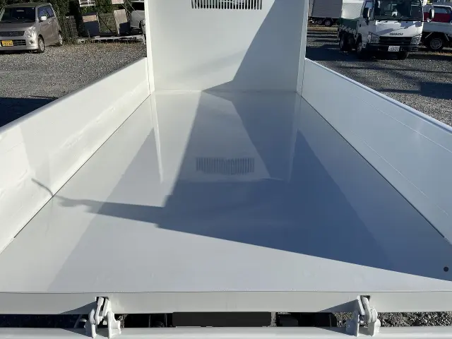 三菱 キャンター 2RG-FBA60(2WD)の写真12