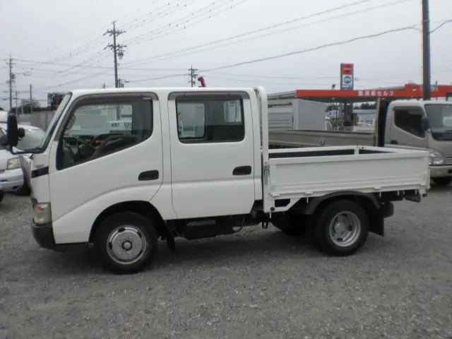 創業以来多くのトラックなどの業務用車両や乗用車の車検・点検・整備・板金・塗装を行ってます!!創業30年以上の実績と、経験豊富なスタッフが対応いたします。|トヨタ ダイナ BDG-XZU308の写真6