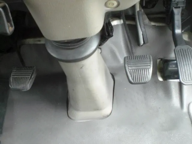 創業以来多くのトラックなどの業務用車両や乗用車の車検・点検・整備・板金・塗装を行ってます!!創業30年以上の実績と、経験豊富なスタッフが対応いたします。|トヨタ ダイナ BDG-XZU308の写真23