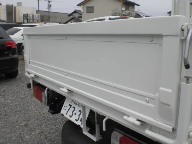 創業以来多くのトラックなどの業務用車両や乗用車の車検・点検・整備・板金・塗装を行ってます!!創業30年以上の実績と、経験豊富なスタッフが対応いたします。|トヨタ ダイナ BDG-XZU308の写真35