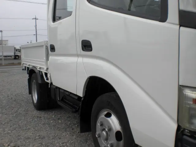 創業以来多くのトラックなどの業務用車両や乗用車の車検・点検・整備・板金・塗装を行ってます!!創業30年以上の実績と、経験豊富なスタッフが対応いたします。|トヨタ ダイナ BDG-XZU308の写真39