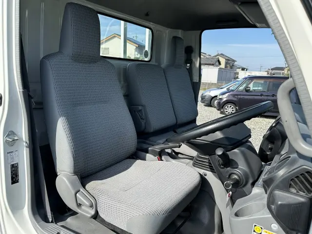 創業39年でトラックの販売、車検、修理、買取と様々しております。39年の信頼、実績を持つ当店にお任せ下さい。|日野 デュトロ TKG-XZU720M(未入力/関係無)の写真3