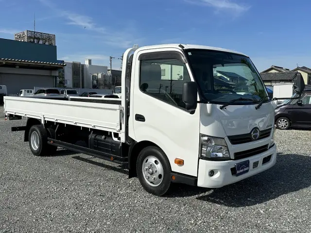 創業以来多くのトラックなどの業務用車両や乗用車の車検・点検・整備・板金・塗装を行ってます!!創業30年以上の実績と、経験豊富なスタッフが対応いたします。|日野 デュトロ TKG-XZU720M(未入力/関係無)の写真5