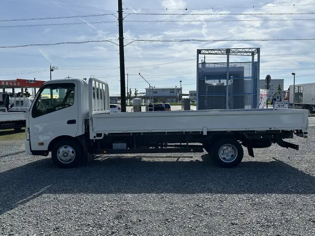 創業以来多くのトラックなどの業務用車両や乗用車の車検・点検・整備・板金・塗装を行ってます!!創業30年以上の実績と、経験豊富なスタッフが対応いたします。|日野 デュトロ TKG-XZU720M(未入力/関係無)の写真7