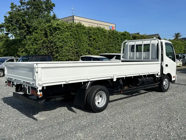 創業以来多くのトラックなどの業務用車両や乗用車の車検・点検・整備・板金・塗装を行ってます!!創業30年以上の実績と、経験豊富なスタッフが対応いたします。|日野 デュトロ TKG-XZU720M(未入力/関係無)の写真8