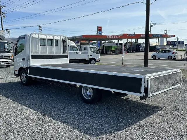 創業以来多くのトラックなどの業務用車両や乗用車の車検・点検・整備・板金・塗装を行ってます!!創業30年以上の実績と、経験豊富なスタッフが対応いたします。|日野 デュトロ TKG-XZU720M(未入力/関係無)の写真12