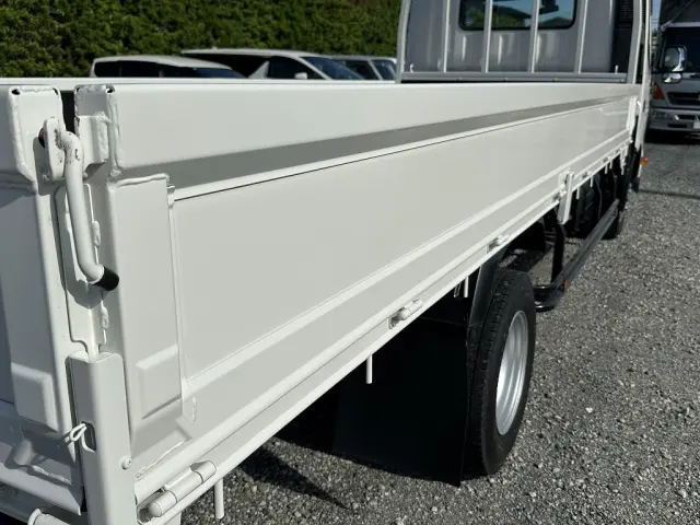 創業以来多くのトラックなどの業務用車両や乗用車の車検・点検・整備・板金・塗装を行ってます!!創業30年以上の実績と、経験豊富なスタッフが対応いたします。|日野 デュトロ TKG-XZU720M(未入力/関係無)の写真19