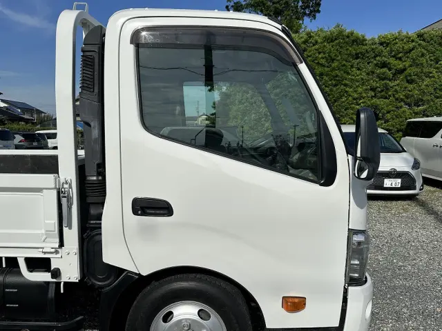 創業以来多くのトラックなどの業務用車両や乗用車の車検・点検・整備・板金・塗装を行ってます!!創業30年以上の実績と、経験豊富なスタッフが対応いたします。|日野 デュトロ TKG-XZU720M(未入力/関係無)の写真35