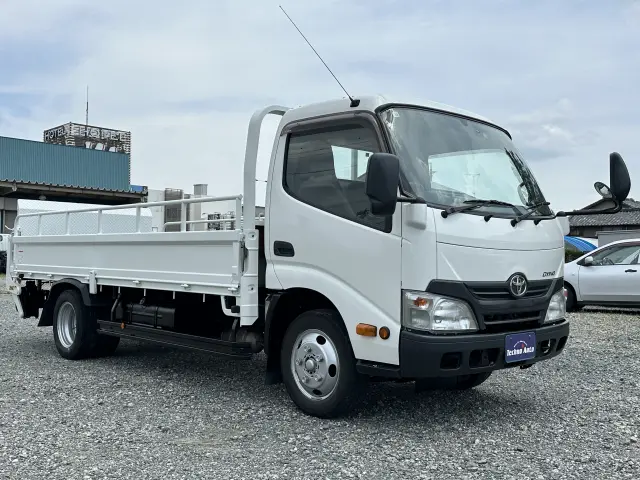 創業以来多くのトラックなどの業務用車両や乗用車の車検・点検・整備・板金・塗装を行ってます！！創業３０年以上の実績と、経験豊富なスタッフが対応いたします。|トヨタ ダイナ TKG-XZU655(2WD)の写真5