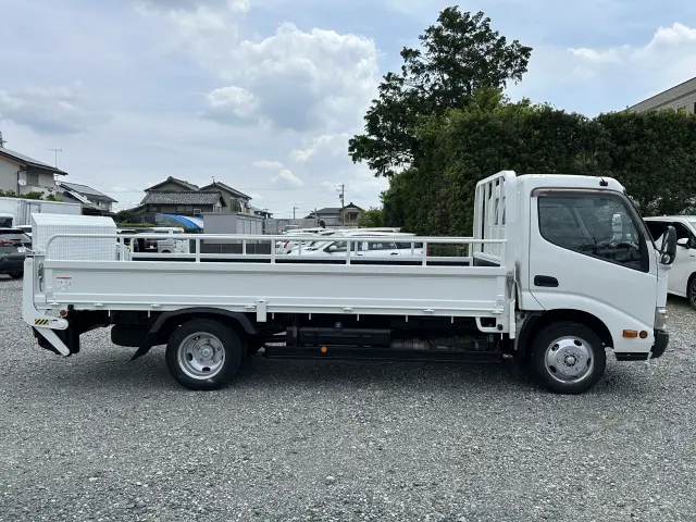 創業以来多くのトラックなどの業務用車両や乗用車の車検・点検・整備・板金・塗装を行ってます！！創業３０年以上の実績と、経験豊富なスタッフが対応いたします。|トヨタ ダイナ TKG-XZU655(2WD)の写真7