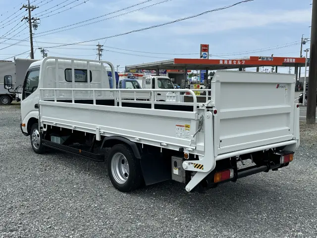 創業以来多くのトラックなどの業務用車両や乗用車の車検・点検・整備・板金・塗装を行ってます！！創業３０年以上の実績と、経験豊富なスタッフが対応いたします。|トヨタ ダイナ TKG-XZU655(2WD)の写真8