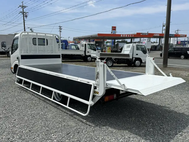 創業以来多くのトラックなどの業務用車両や乗用車の車検・点検・整備・板金・塗装を行ってます！！創業３０年以上の実績と、経験豊富なスタッフが対応いたします。|トヨタ ダイナ TKG-XZU655(2WD)の写真13