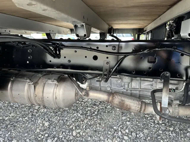 創業以来多くのトラックなどの業務用車両や乗用車の車検・点検・整備・板金・塗装を行ってます！！創業３０年以上の実績と、経験豊富なスタッフが対応いたします。|トヨタ ダイナ TKG-XZU655(2WD)の写真22