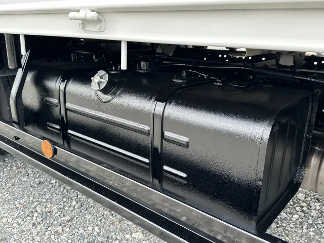 創業以来多くのトラックなどの業務用車両や乗用車の車検・点検・整備・板金・塗装を行ってます！！創業３０年以上の実績と、経験豊富なスタッフが対応いたします。|トヨタ ダイナ TKG-XZU655(2WD)の写真23