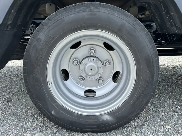 創業以来多くのトラックなどの業務用車両や乗用車の車検・点検・整備・板金・塗装を行ってます！！創業３０年以上の実績と、経験豊富なスタッフが対応いたします。|トヨタ ダイナ TKG-XZU655(2WD)の写真33