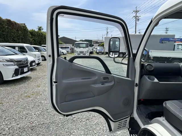 創業以来多くのトラックなどの業務用車両や乗用車の車検・点検・整備・板金・塗装を行ってます！！創業３０年以上の実績と、経験豊富なスタッフが対応いたします。|トヨタ ダイナ TKG-XZU655(2WD)の写真34