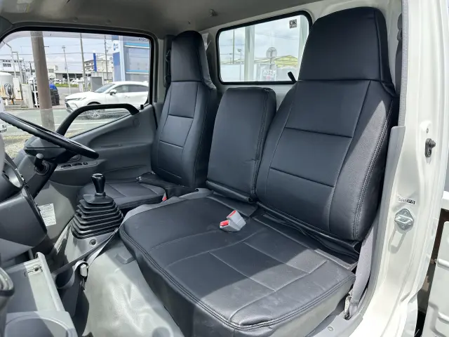 創業以来多くのトラックなどの業務用車両や乗用車の車検・点検・整備・板金・塗装を行ってます！！創業３０年以上の実績と、経験豊富なスタッフが対応いたします。|トヨタ ダイナ TKG-XZU655(2WD)の写真36