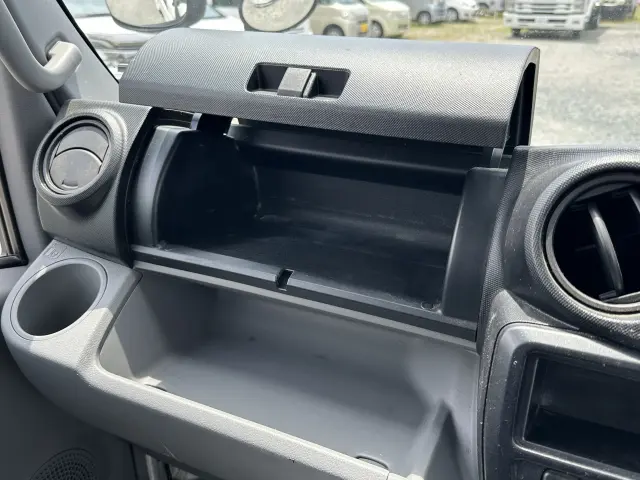 創業以来多くのトラックなどの業務用車両や乗用車の車検・点検・整備・板金・塗装を行ってます！！創業３０年以上の実績と、経験豊富なスタッフが対応いたします。|トヨタ ダイナ TKG-XZU655(2WD)の写真47