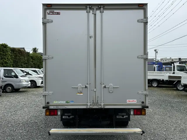 PS PW ABS ASR 左電動格納ミラー サイドミラーヒーター付 アイドリングストップ 坂道発進補助装置 フォグランプ フルハーフ製アルミバン(DLK-T2DZ598)|いすゞ エルフ TRG-NPR85AN(2WD)の写真2