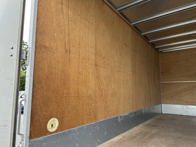 創業以来多くのトラックなどの業務用車両や乗用車の車検・点検・整備・板金・塗装を行ってます!!創業30年以上の実績と、経験豊富なスタッフが対応いたします。|いすゞ エルフ TRG-NPR85AN(2WD)の写真10