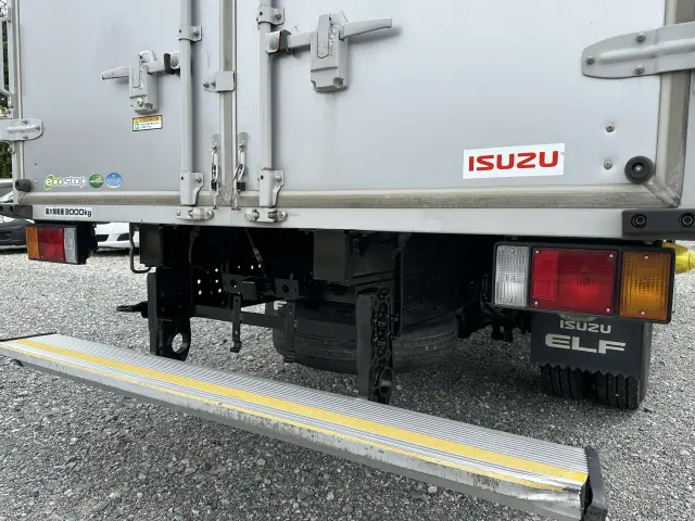 創業以来多くのトラックなどの業務用車両や乗用車の車検・点検・整備・板金・塗装を行ってます!!創業30年以上の実績と、経験豊富なスタッフが対応いたします。|いすゞ エルフ TRG-NPR85AN(2WD)の写真24