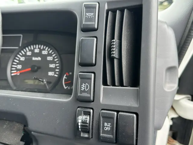 創業以来多くのトラックなどの業務用車両や乗用車の車検・点検・整備・板金・塗装を行ってます!!創業30年以上の実績と、経験豊富なスタッフが対応いたします。|いすゞ エルフ TRG-NPR85AN(2WD)の写真38