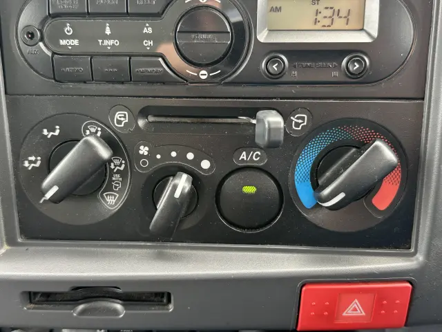 創業以来多くのトラックなどの業務用車両や乗用車の車検・点検・整備・板金・塗装を行ってます!!創業30年以上の実績と、経験豊富なスタッフが対応いたします。|いすゞ エルフ TRG-NPR85AN(2WD)の写真42