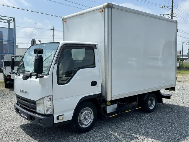 1.5t低床、パブコ製パネルバン入庫しました。|いすゞ エルフ TKG-NHR85AN(2WD)の写真1