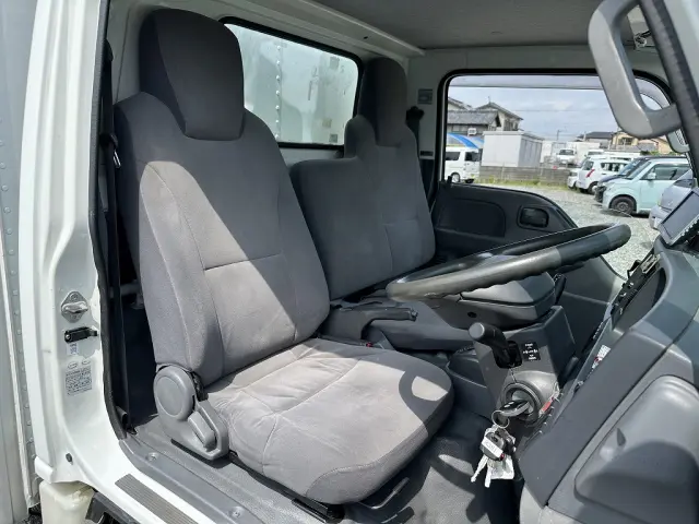 創業３９年でトラックの販売、車検、修理、買取と様々しております。３９年の信頼、実績を持つ当店にお任せ下さい。|いすゞ エルフ TKG-NHR85AN(2WD)の写真3