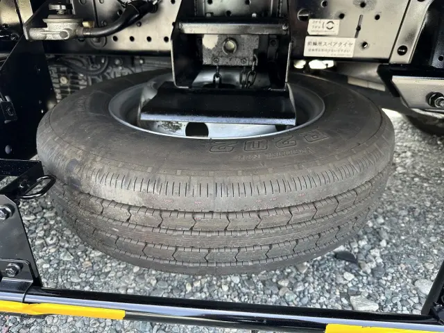 創業以来多くのトラックなどの業務用車両や乗用車の車検・点検・整備・板金・塗装を行ってます！！創業３０年以上の実績と、経験豊富なスタッフが対応いたします。|いすゞ エルフ TKG-NHR85AN(2WD)の写真21