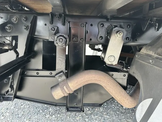 創業以来多くのトラックなどの業務用車両や乗用車の車検・点検・整備・板金・塗装を行ってます！！創業３０年以上の実績と、経験豊富なスタッフが対応いたします。|いすゞ エルフ TKG-NHR85AN(2WD)の写真27