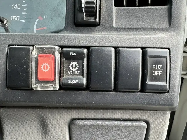 創業以来多くのトラックなどの業務用車両や乗用車の車検・点検・整備・板金・塗装を行ってます！！創業３０年以上の実績と、経験豊富なスタッフが対応いたします。|いすゞ エルフ TKG-NHR85AN(2WD)の写真40