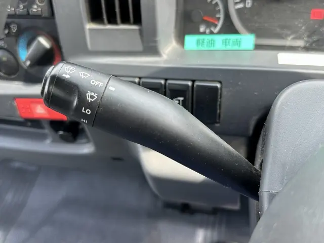 創業以来多くのトラックなどの業務用車両や乗用車の車検・点検・整備・板金・塗装を行ってます！！創業３０年以上の実績と、経験豊富なスタッフが対応いたします。|いすゞ エルフ TKG-NHR85AN(2WD)の写真41